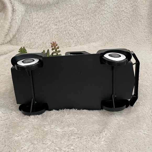 Patriotic Vintage Metal Truck with Succulents - Picture 8 of 9